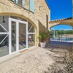 Domaine En Pierre Avec Piscine Et Jacuzzi Au Mas Lucia Aigues-Vives