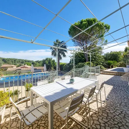 Domaine En Pierre Avec Piscine Et Jacuzzi Au Mas Lucia 3*