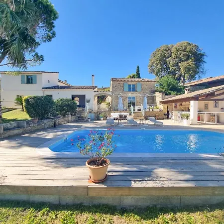 Gasthuis Domaine En Pierre Avec Piscine Et Jacuzzi Au Mas Lucia Aigues-Vives (Gard)