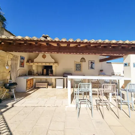 Domaine En Pierre Avec Piscine Et Jacuzzi Au Mas Lucia Aigues-Vives