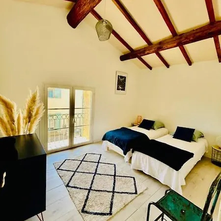 Domaine En Pierre Avec Piscine Et Jacuzzi Au Mas Lucia Vendégház 3*