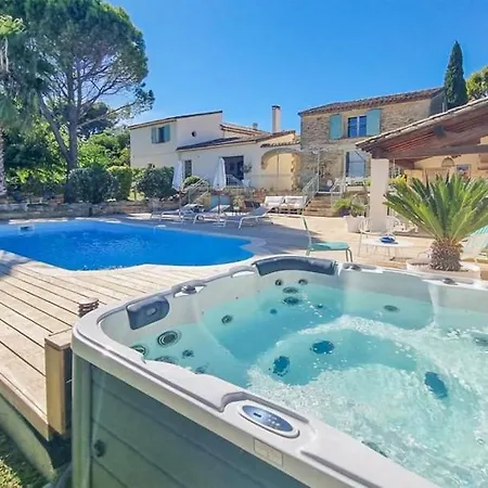 Domaine En Pierre Avec Piscine Et Jacuzzi Au Mas Lucia Pensjonat