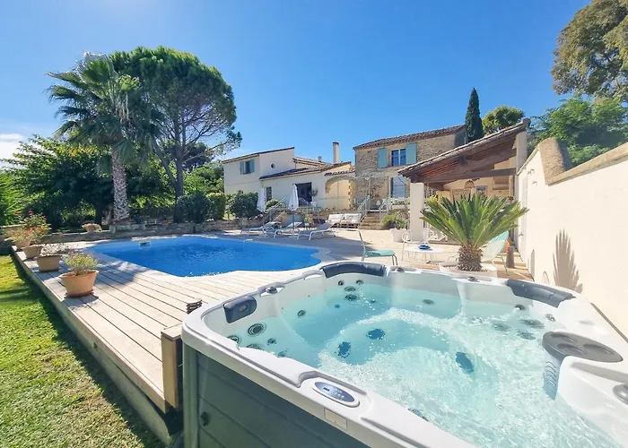 Domaine En Pierre Avec Piscine Et Jacuzzi Au Mas Lucia Aigues-Vives (Gard)