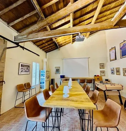 Domaine En Pierre Avec Piscine Et Jacuzzi Au Mas Lucia Aigues-Vives (Gard)