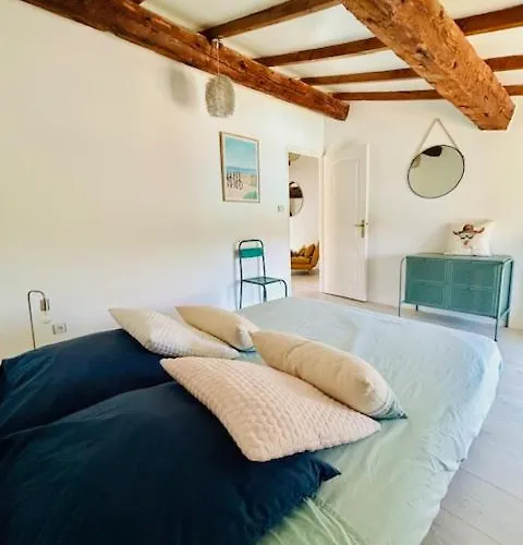 Gæstehus Domaine En Pierre Avec Piscine Et Jacuzzi Au Mas Lucia Aigues-Vives (Gard)