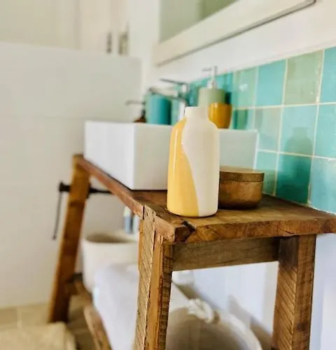 Domaine En Pierre Avec Piscine Et Jacuzzi Au Mas Lucia Konukevi Aigues-Vives (Gard)