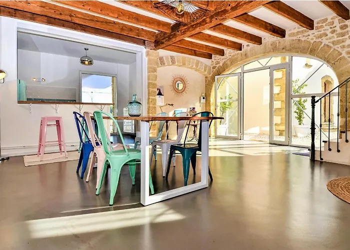 Gæstehus Domaine En Pierre Avec Piscine Et Jacuzzi Au Mas Lucia Aigues-Vives (Gard)